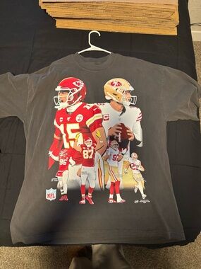 NFL Team Graphic Tee - Black & Red